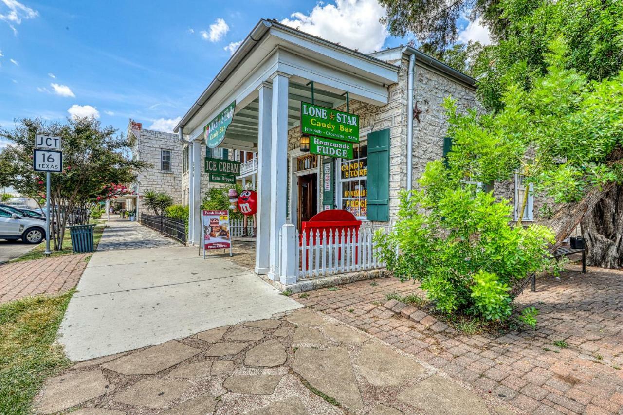 Eden's Gate Villa Fredericksburg Exteriör bild